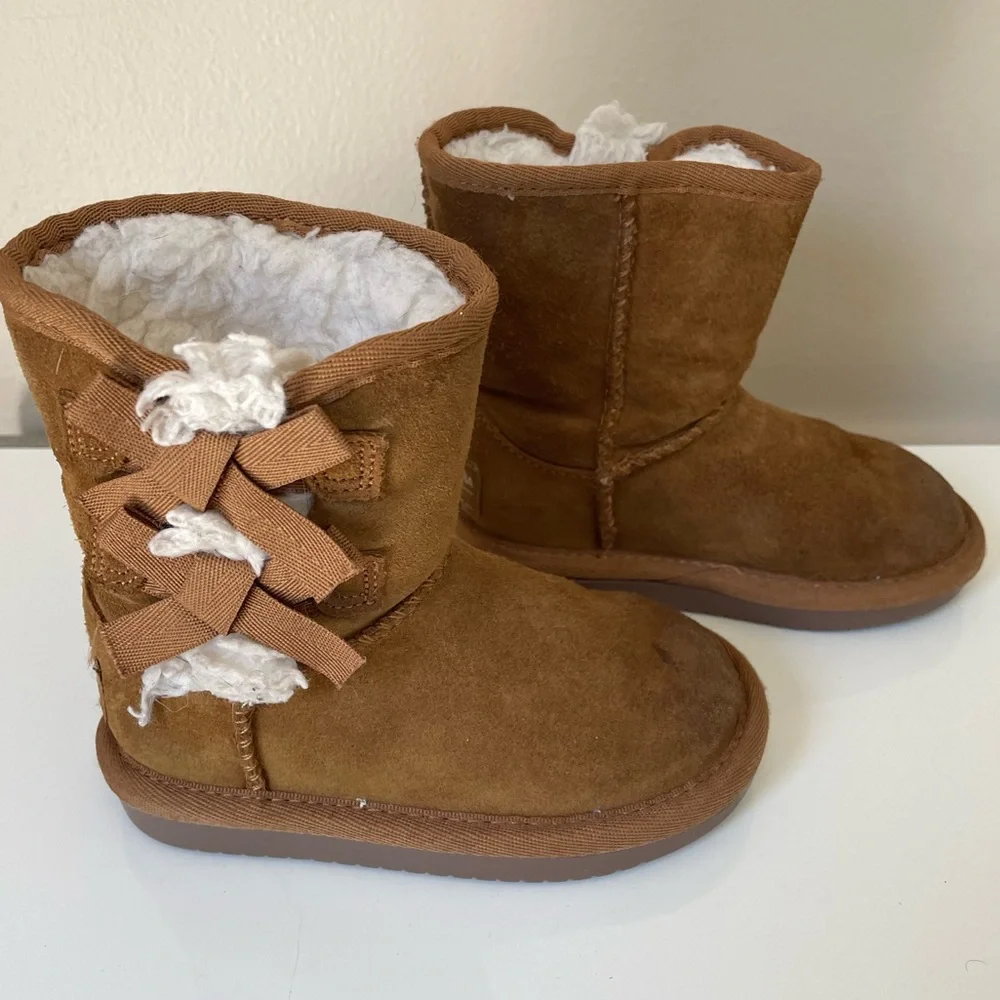 Kid’s Toddler Size 7 KOOLABURRA by UGG Tan 2-side bow Boots Victoria